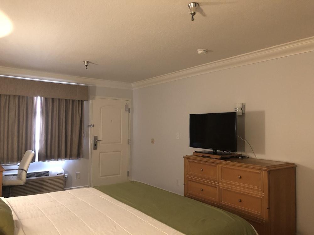 Days Inn By Wyndham Near City Of Hope Duarte Esterno foto