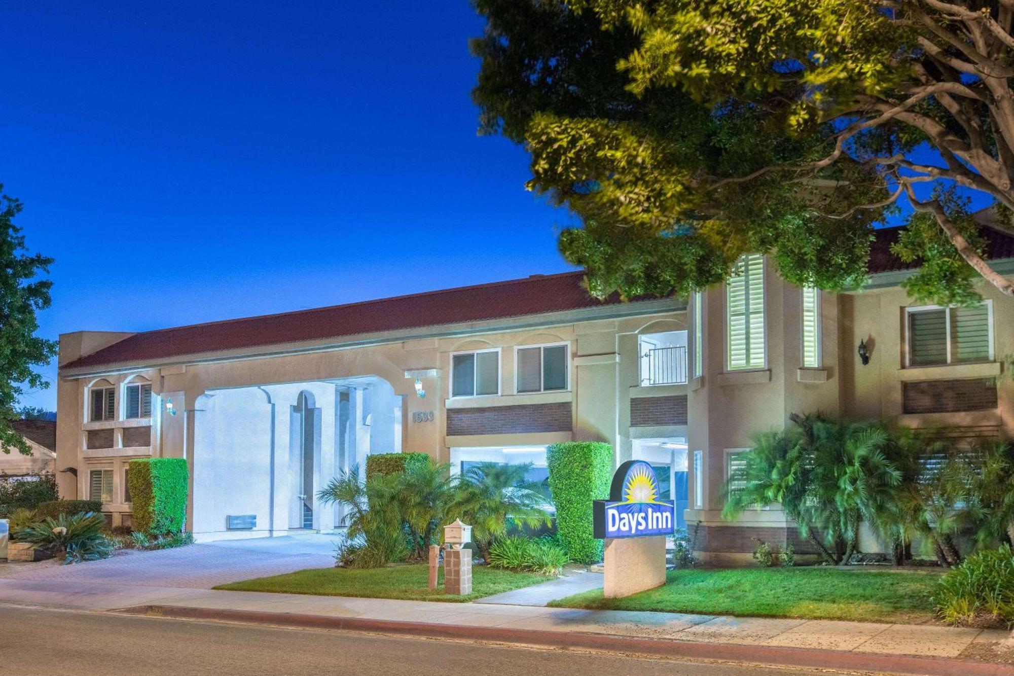 Days Inn By Wyndham Near City Of Hope Duarte Esterno foto