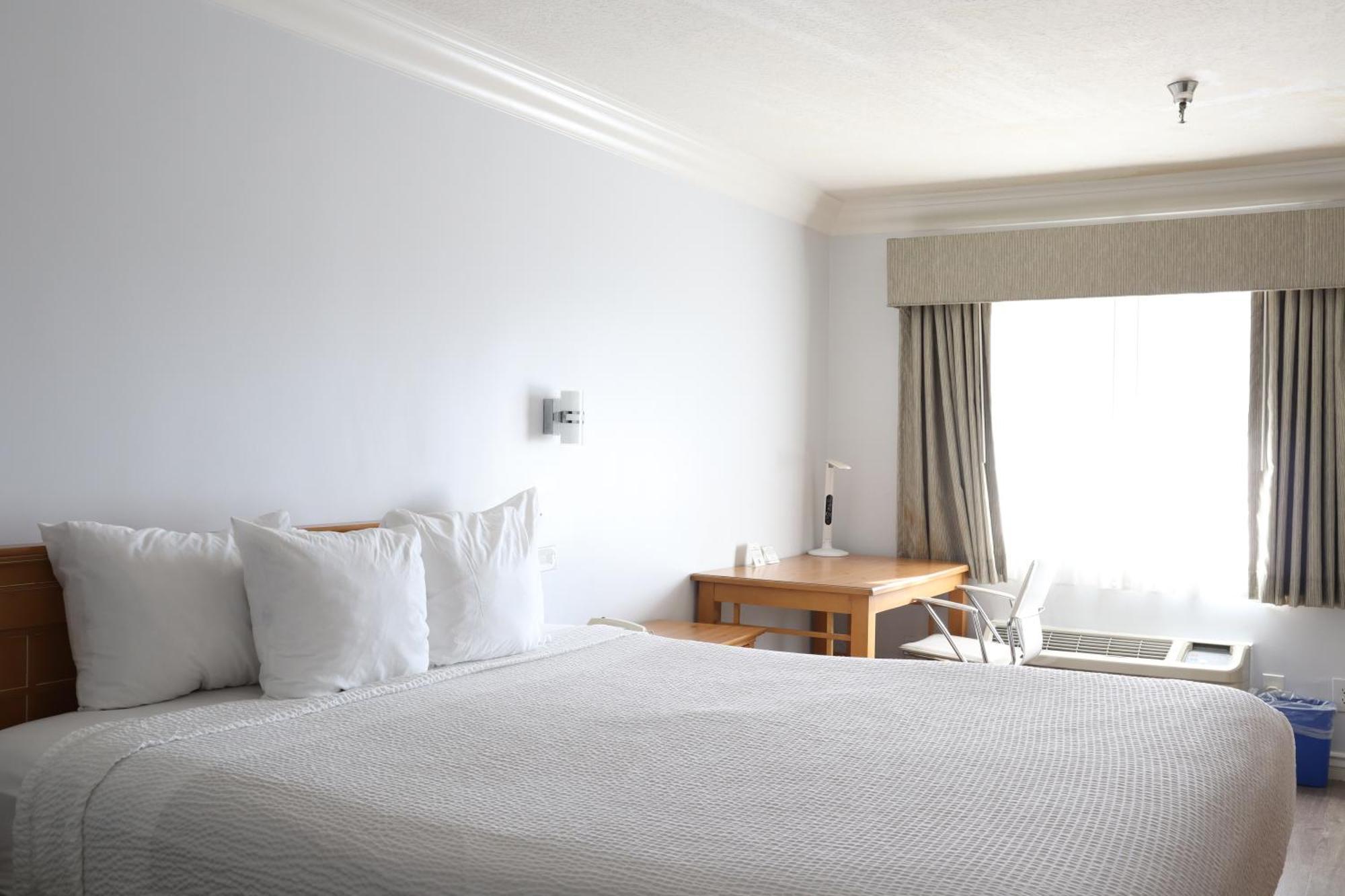Days Inn By Wyndham Near City Of Hope Duarte Esterno foto